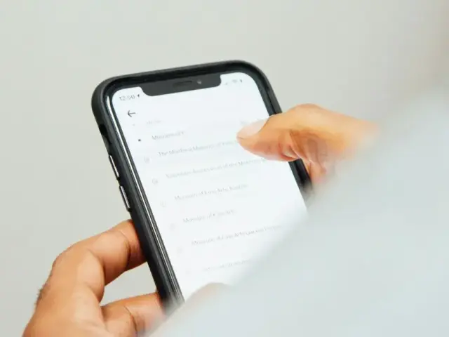 Desain dan Pembuatan Undangan Digital